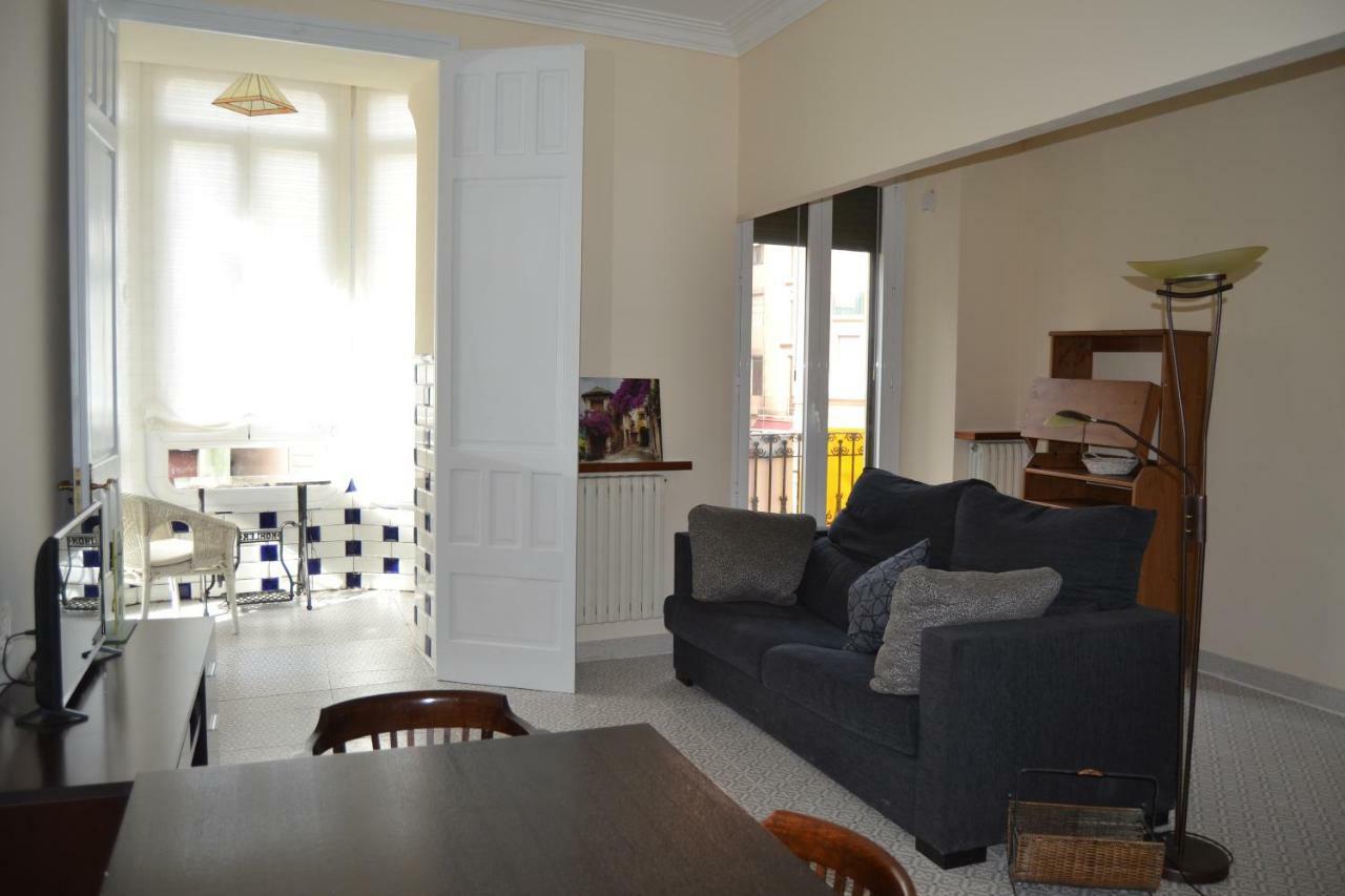 Placido Apartment Manresa Dış mekan fotoğraf